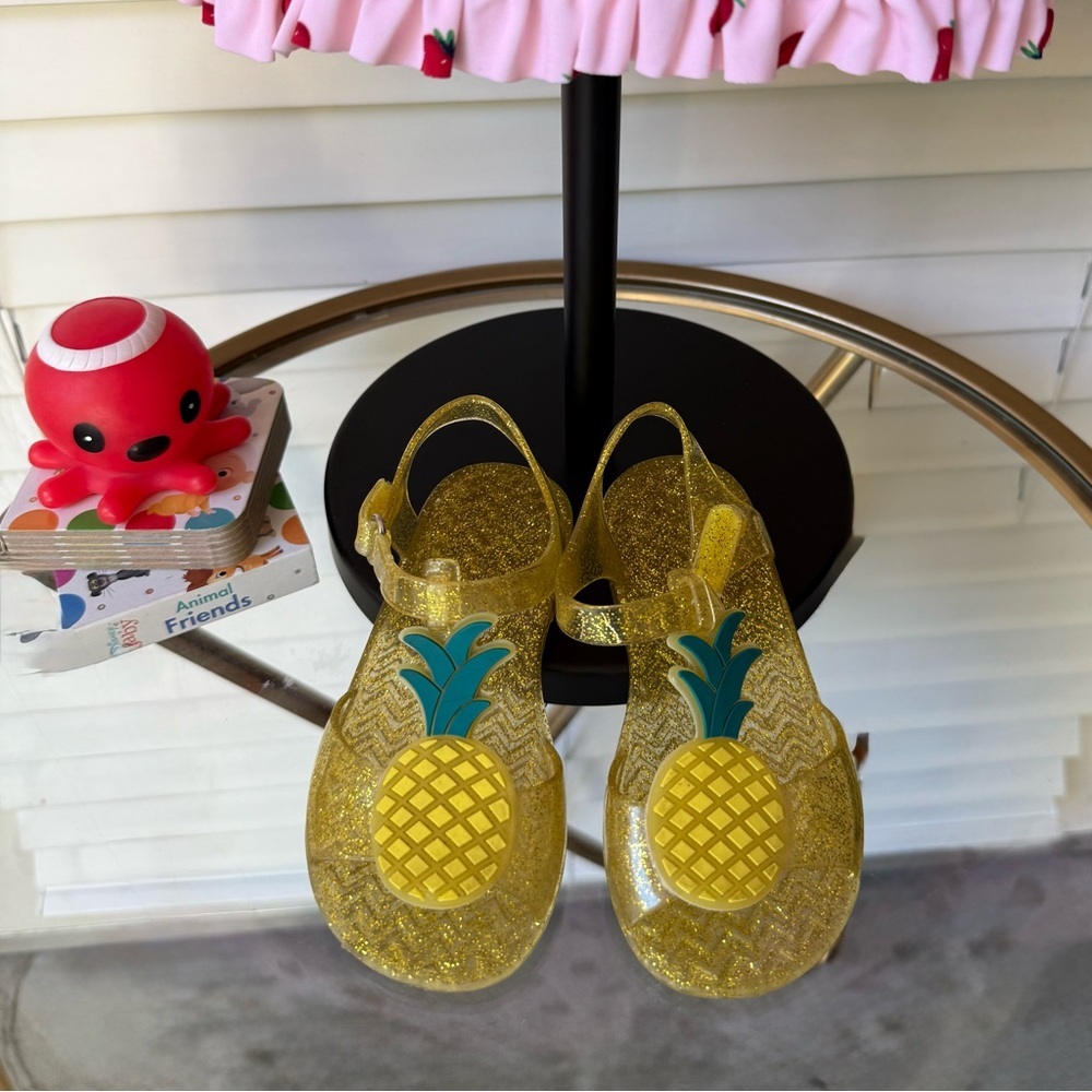 Old Navy Kids Glitter Pineapple Sandals - Yellow